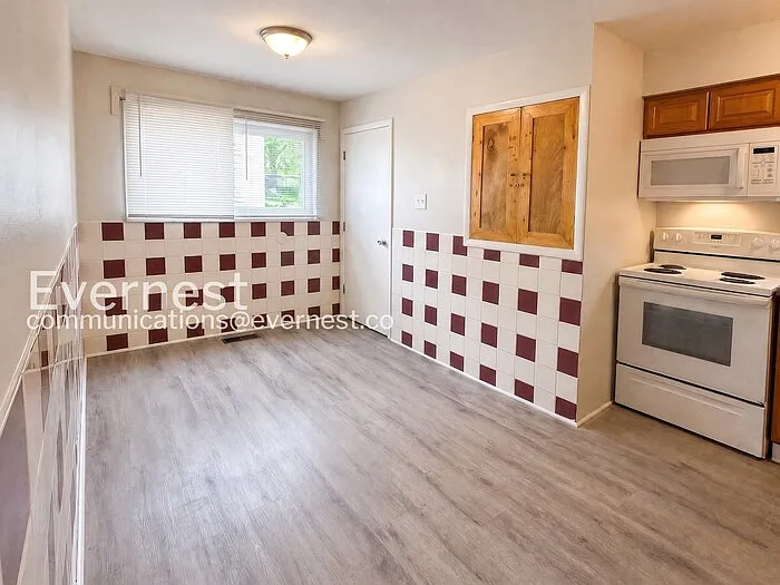 7826 Blandford Dr — Photo 7