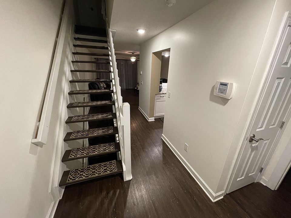1st image of 1859 Ridgebury Dr #45B