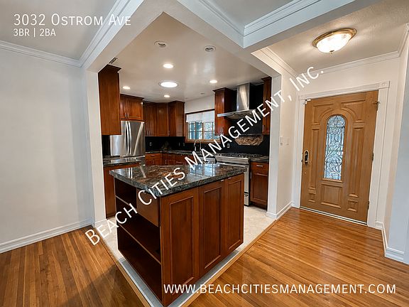 3rd image of 3032 Ostrom Ave