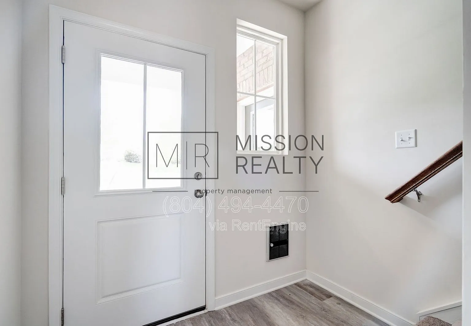 4 bed, 3.0 bath, 2304 sqft, $2,700 — Photo 4