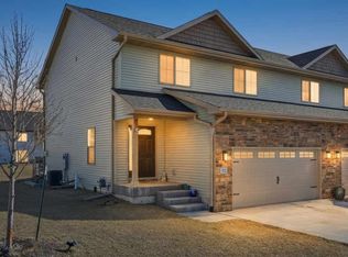 712 Hillside Dr, Tiffin, IA 52340