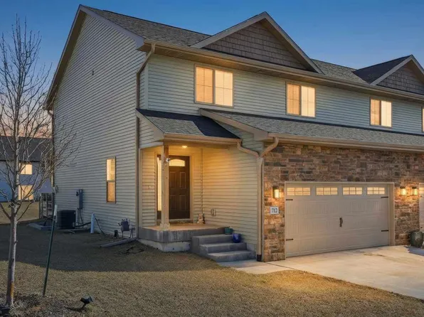 712 Hillside Dr, Tiffin, IA 52340