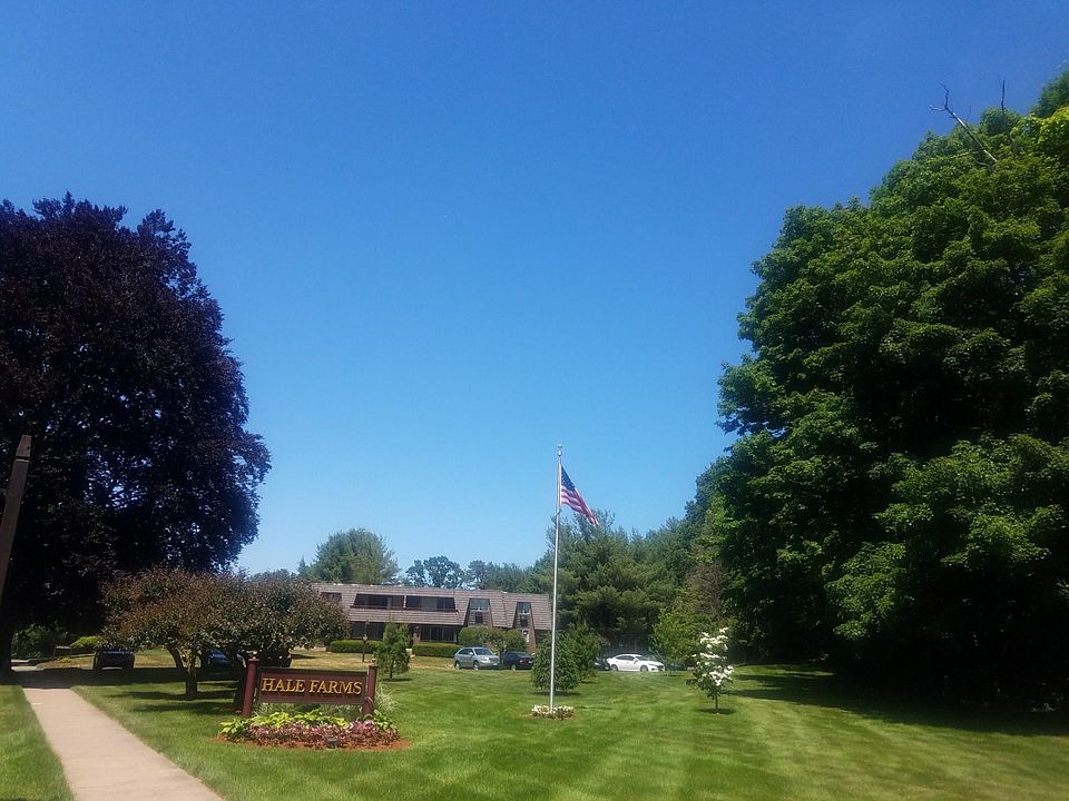 1st image of 17 Stony Brook Dr