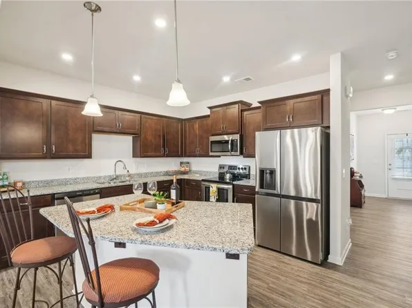 156 Sawgrass Dr, Ball Ground, GA 30107