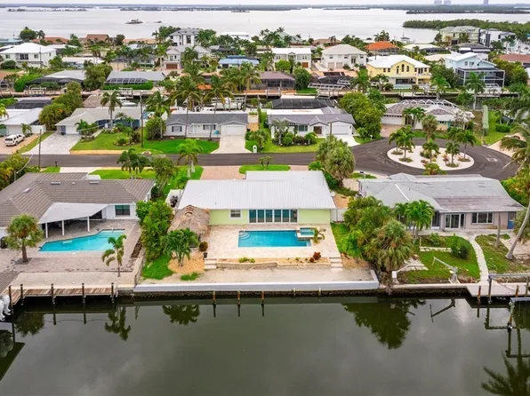 16 Sunview Blvd, Fort Myers Beach, FL 33931