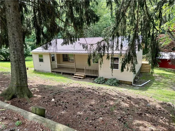 48963 Bloomfield Rd, East Liverpool, OH 43920