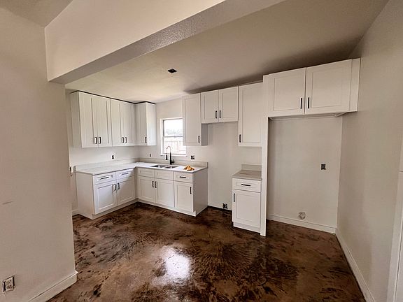 2nd image of 3643 Marion St