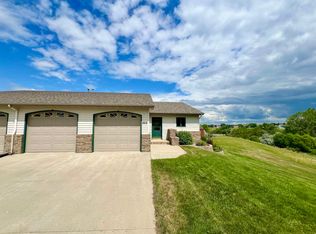 200 28th Ave SE, Minot, ND 58701
