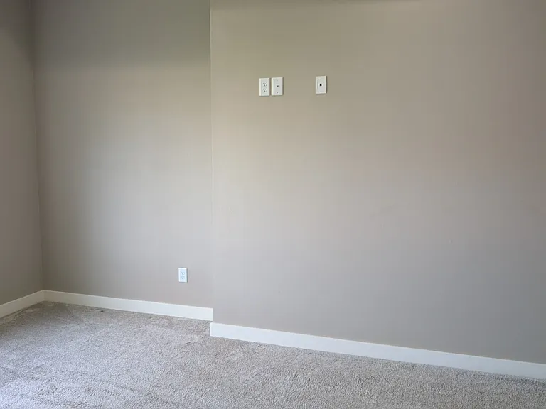 790 NE Elk Run Dr — Photo 12