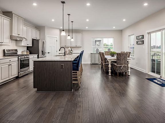 3rd image of 7236 Fairway Ridge Cir