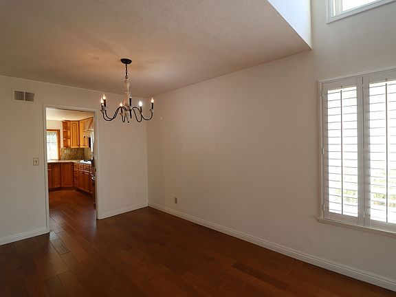 2nd image of 3776 Calle Linda Vis