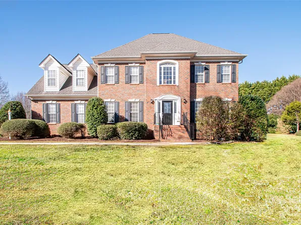 5023 Ancestry Cir, Matthews, NC 28104