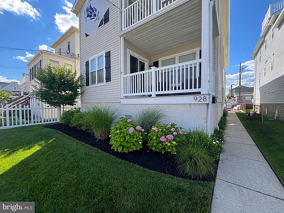 3rd image of 930 Bay Ave #2