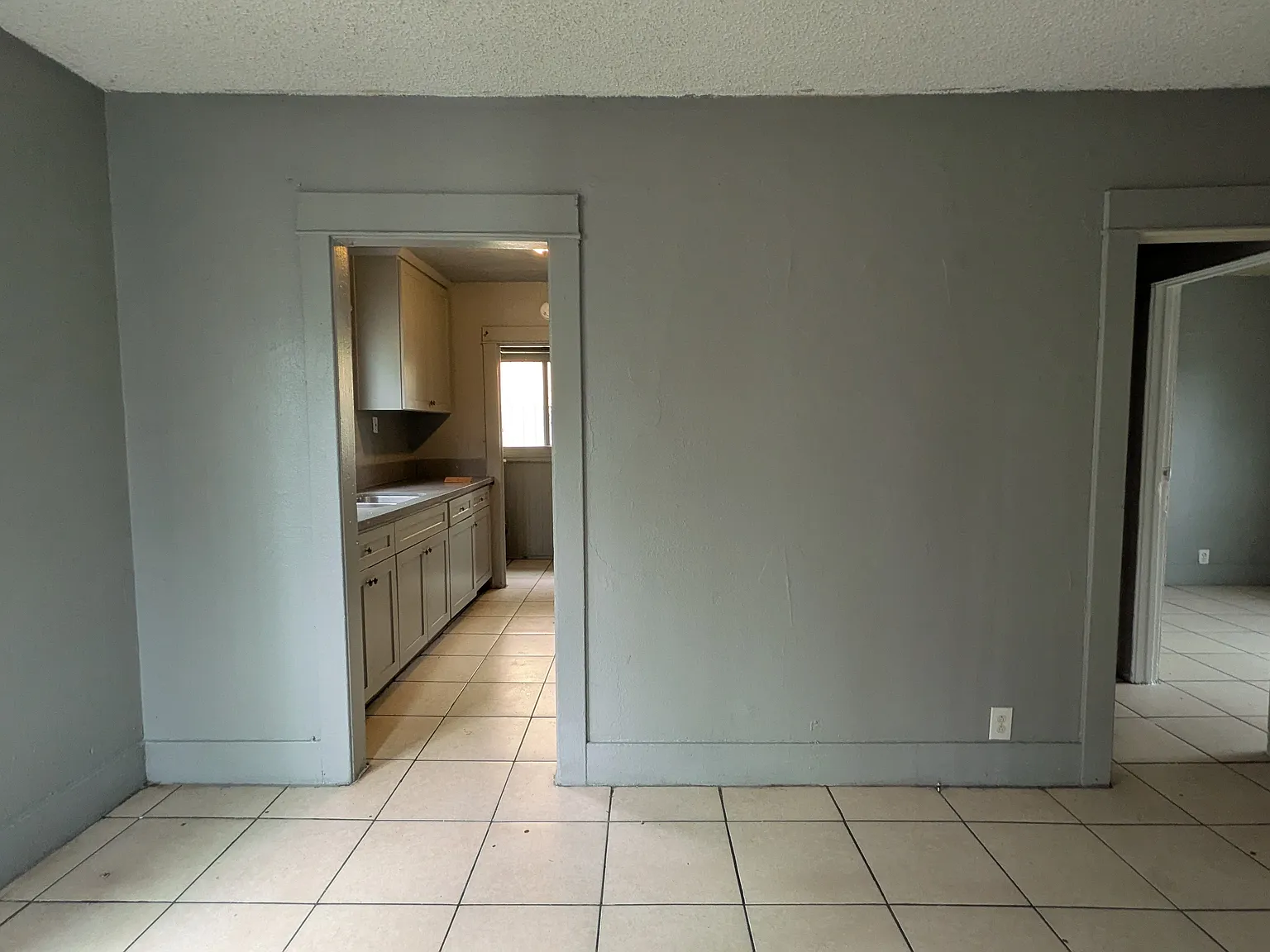 2 bed, 550 sqft, $2,250 — Photo 2