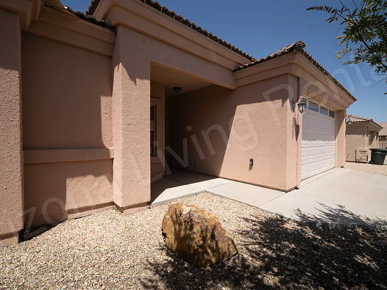 2085 Alan Ladd Dr — Photo 4