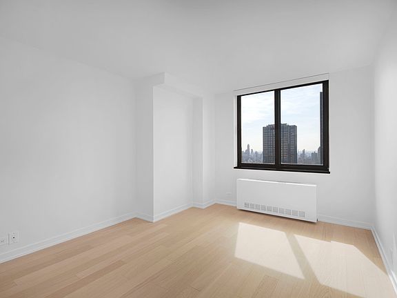 4th image of 124 W 60th St APT 44B