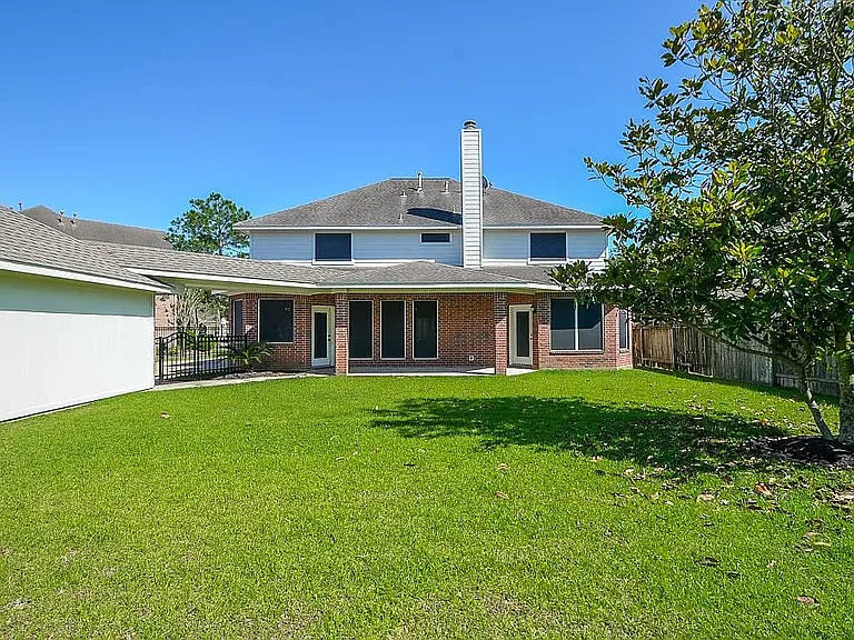2606 Nutwood Dr — Photo 24