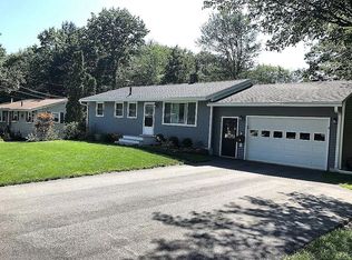 11 Oak Hill Dr, Dover, NH 03820