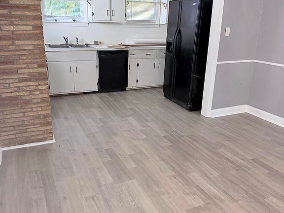 2nd image of 2416 Evergreen Dr