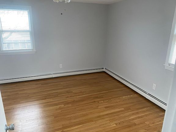 4th image of 14 Parsons St