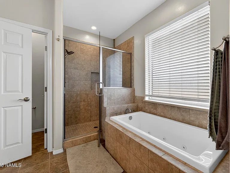10418 Lundin Rd — Photo 7