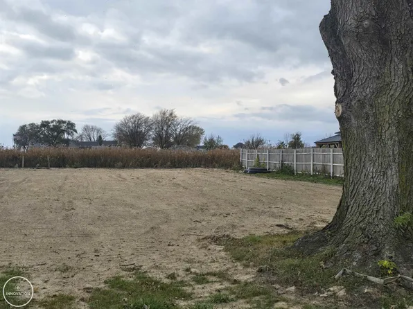 7747 Dyke Rd, Ira, MI 48023