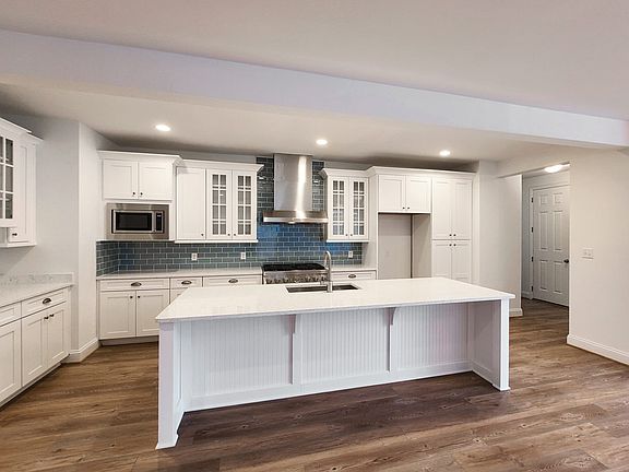 2nd image of 707 Withers Park