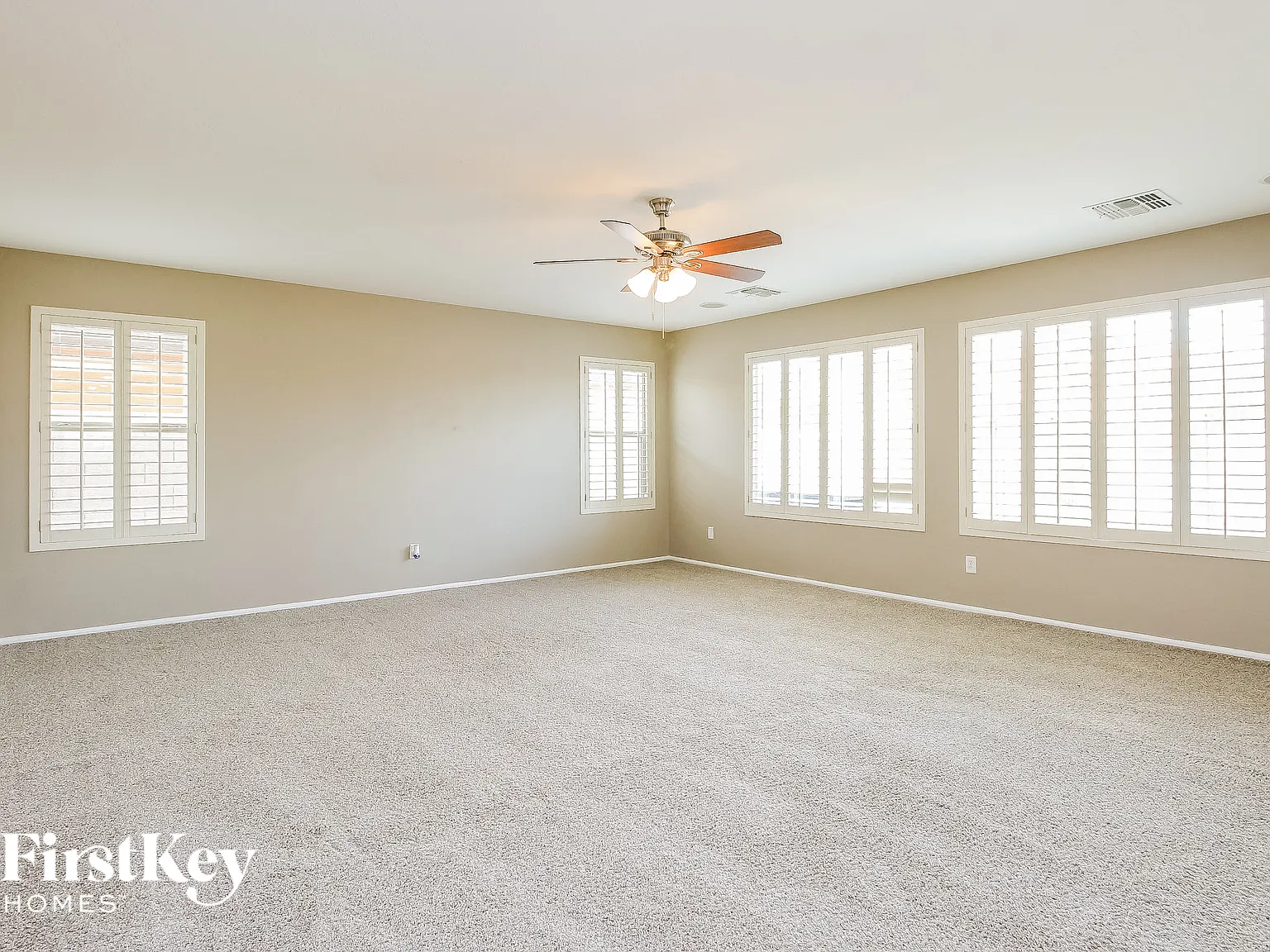 5 bed, 3.0 bath, 2654 sqft, $2,455 — Photo 2