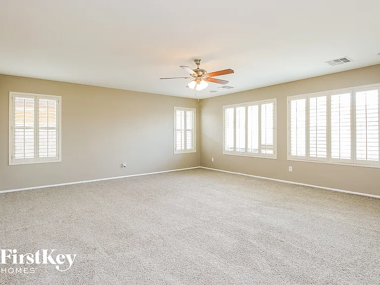 4350 E Coal St — Photo 2