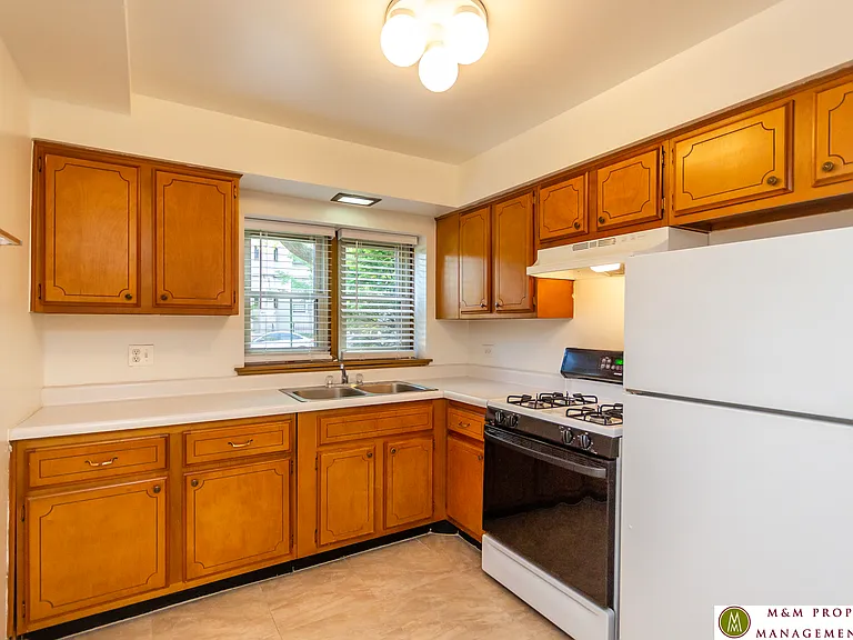 209 S. Oak Park Avenue — Photo 16