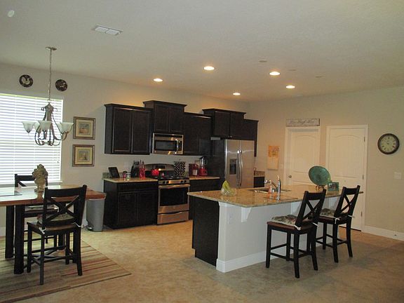 2nd image of 1435 Avila Ave