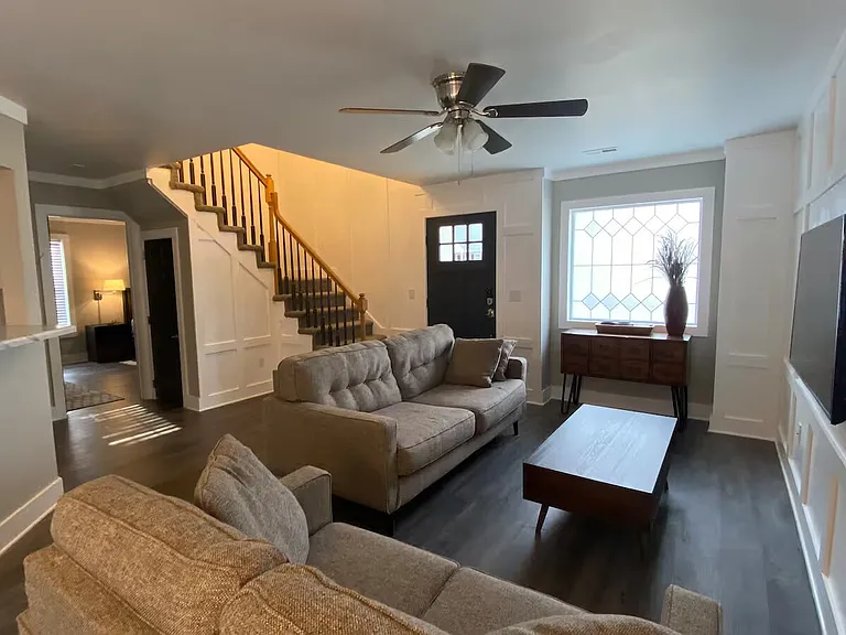 127 Arbors Ct — Photo 5