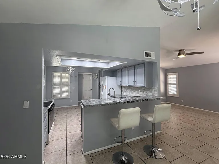 11815 N 65th Ave — Photo 11