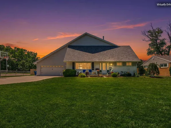 101 N Forest Ave, Muncie, IN 47304