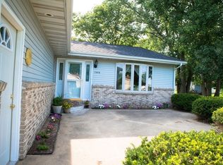 10465 Calhoun Rd, Rock Falls, IL 61071