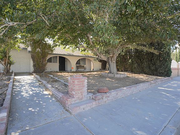 3rd image of 2860 Arroyo Ave