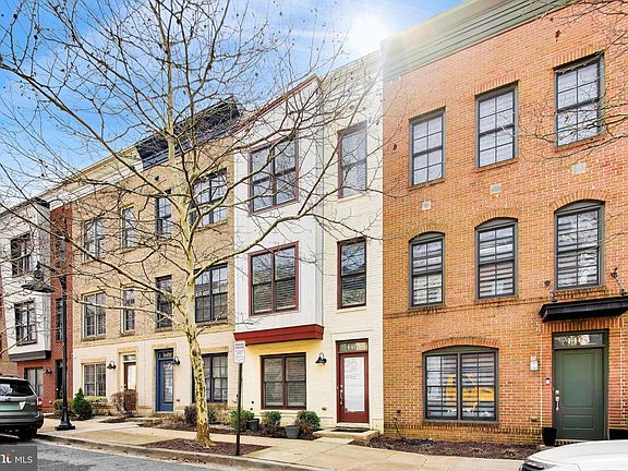 2nd image of 4405 Longfellow St