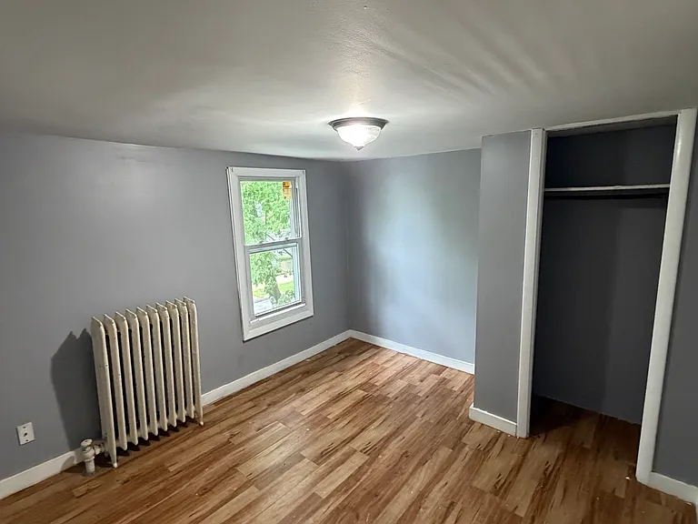 166 5th St #4 — Photo 8