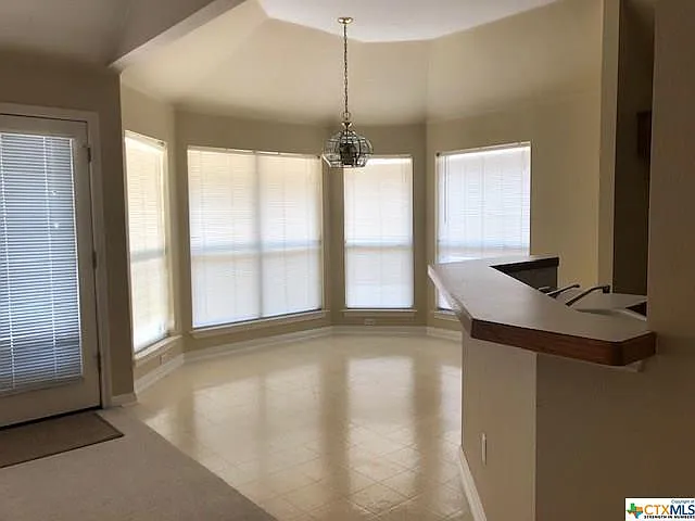 1700 Lancaster St — Photo 24