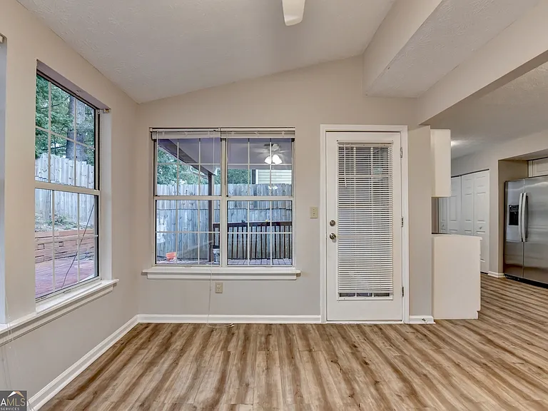 2115 Glynmoore Dr — Photo 31