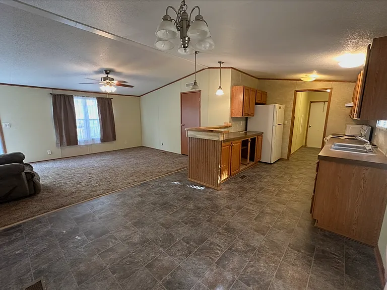 69 Mary Ann Ln — Photo 7