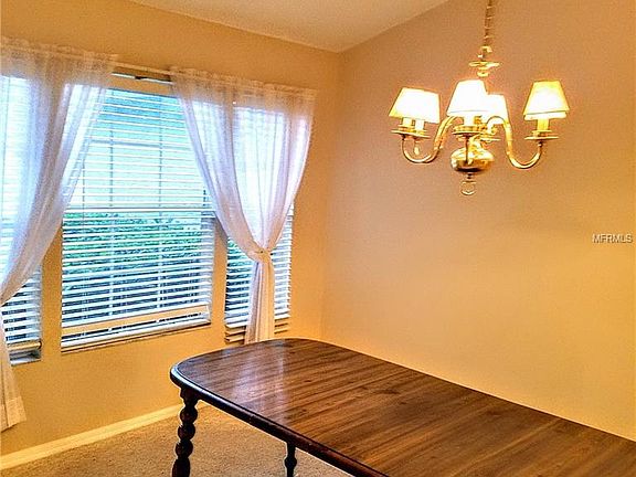 5th image of 570 Hardwood Pl