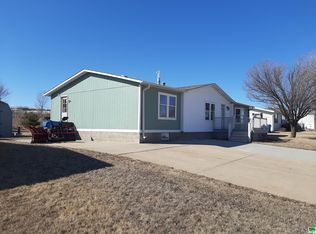 235 16th Ave NW, Le Mars, IA 51031