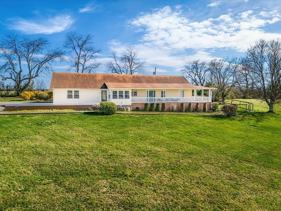 1st image of 2783 Old Whitley Rd