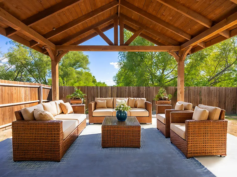 5661 McClelland St — Photo 28