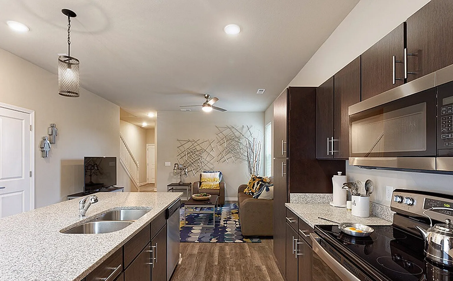 1 bed, 1.5 bath, $1,050 — Photo 1