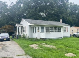 26 Manor Rd, Phillipsburg, NJ 08865