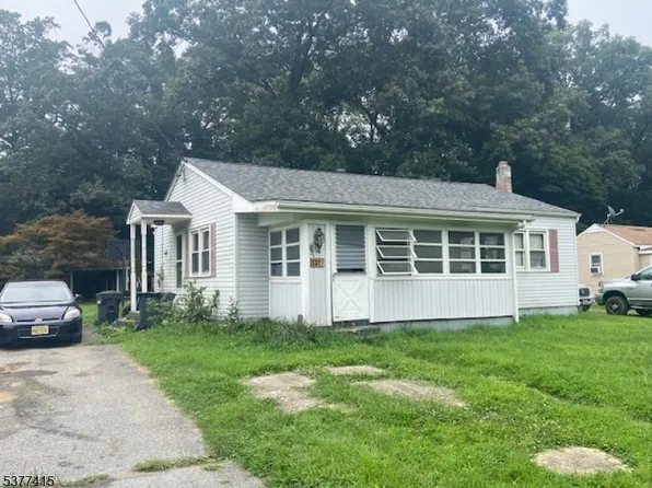 26 Manor Rd, Pohatcong Twp., NJ 08865