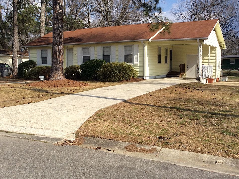 2nd image of 1209 Colonial Ave