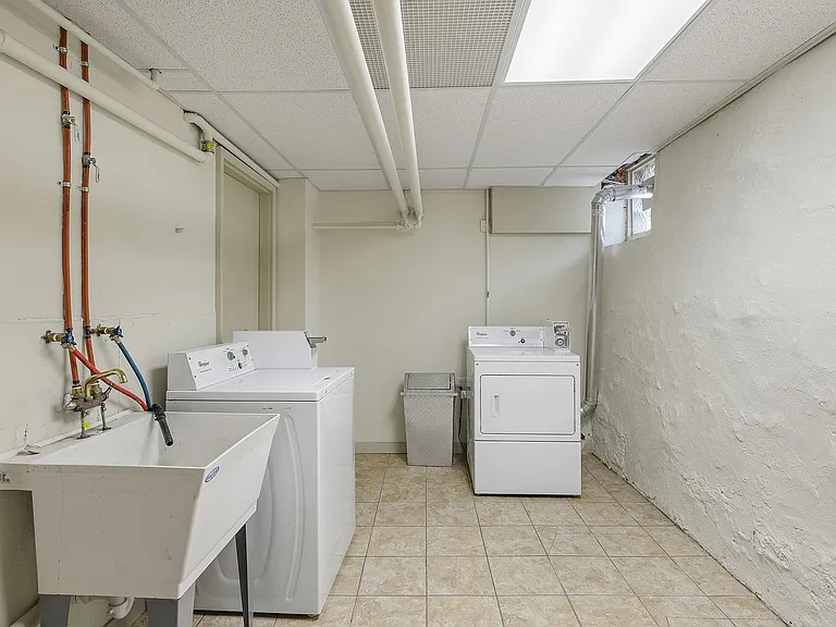 Doolittle 2735 Humboldt Ave S — Photo 14